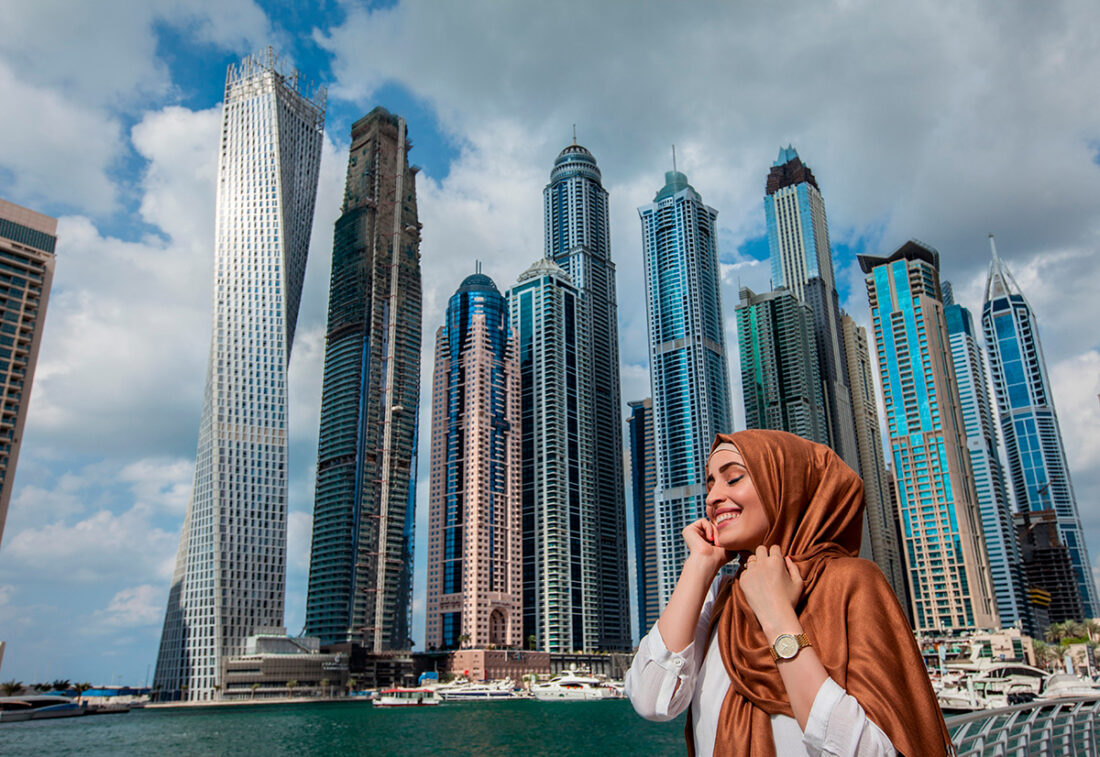 lady portrait in dubai marina